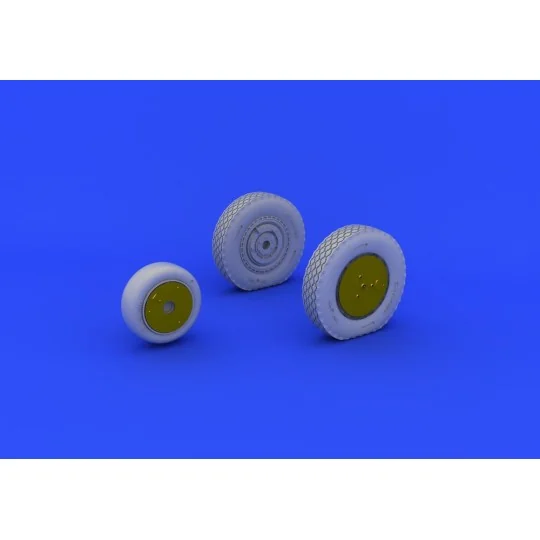 P-39 wheels late for KittyHawk, 1/32 - Eduard Accessories 632073