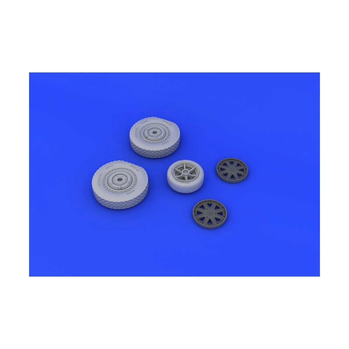 P-39 wheels late for KittyHawk, 1/32 - Eduard Accessories 632073