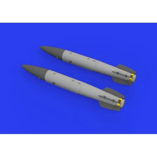 B43-1 Nuclear Weapon w/SC43-3/-6 tail assembly, 1/48 - Eduard Acces...