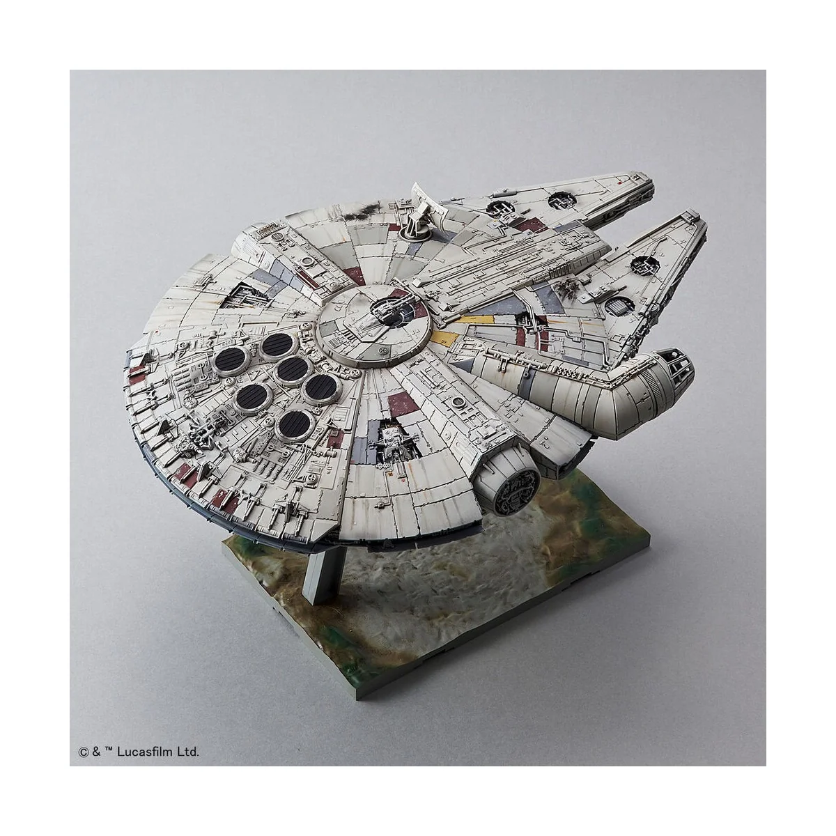 Bandai Millennium Falcon, 1/144 - Revell 1211