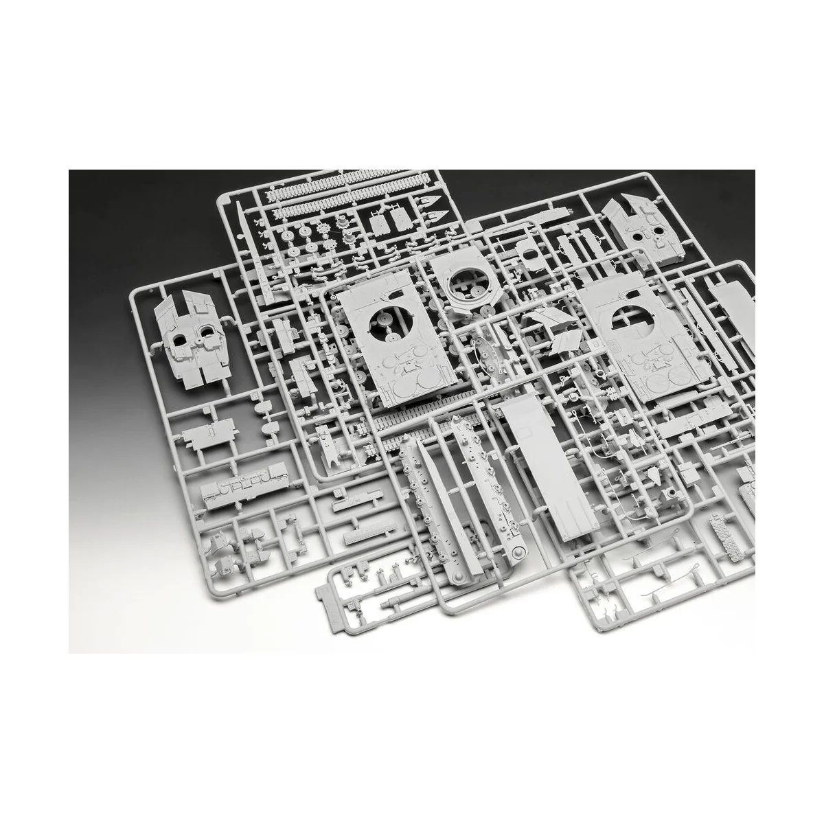Leopard 2 A7V, 1/72 - Revell 03355