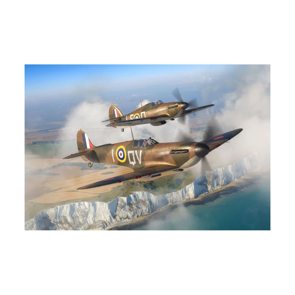 Supermarine Spitfire Mk.Ia & Hawker Hurricane Mk.I, 1/144 - Revell ...