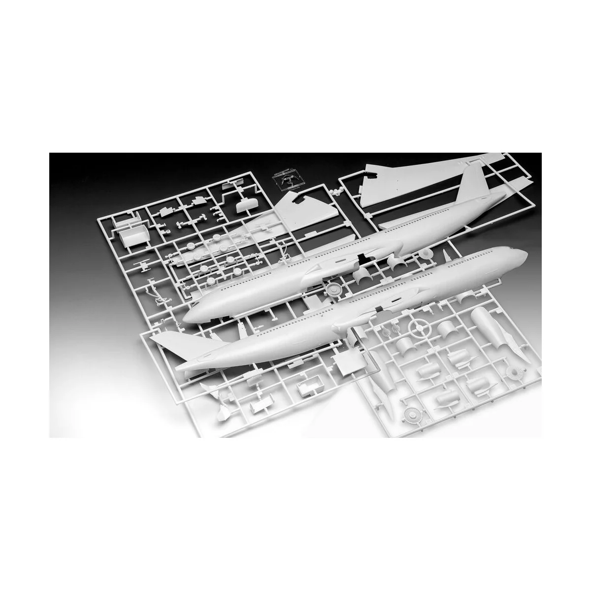 Airbus A330-300 - Lufthansa "New Livery, 1/144 - Revell 3816
