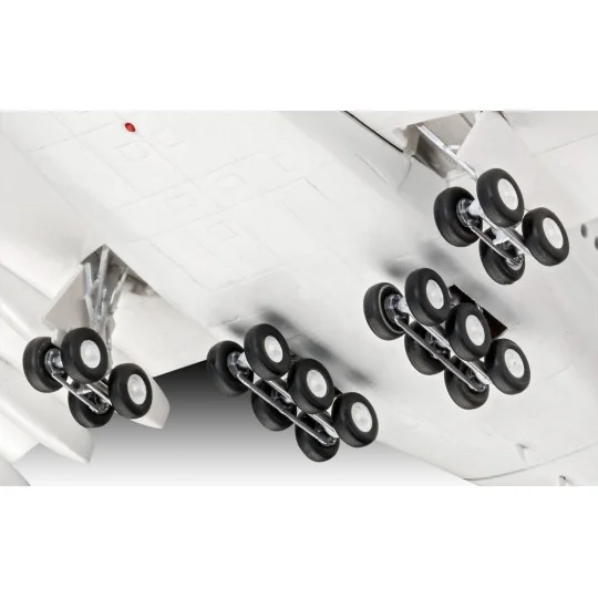 Airbus A380-800 Lufthansa New Li, 1/144 - Revell 03872