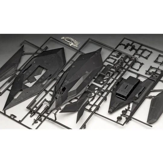 F-117A Nighthawk Stealth Fighter, 1/72 - Revell 03899
