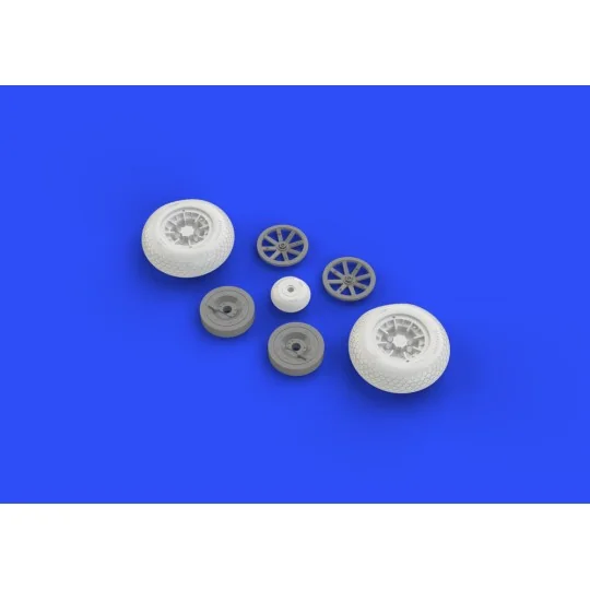 P-40 wheels w/pattern for Hasegawa, 1/32 - Eduard Accessories 632080