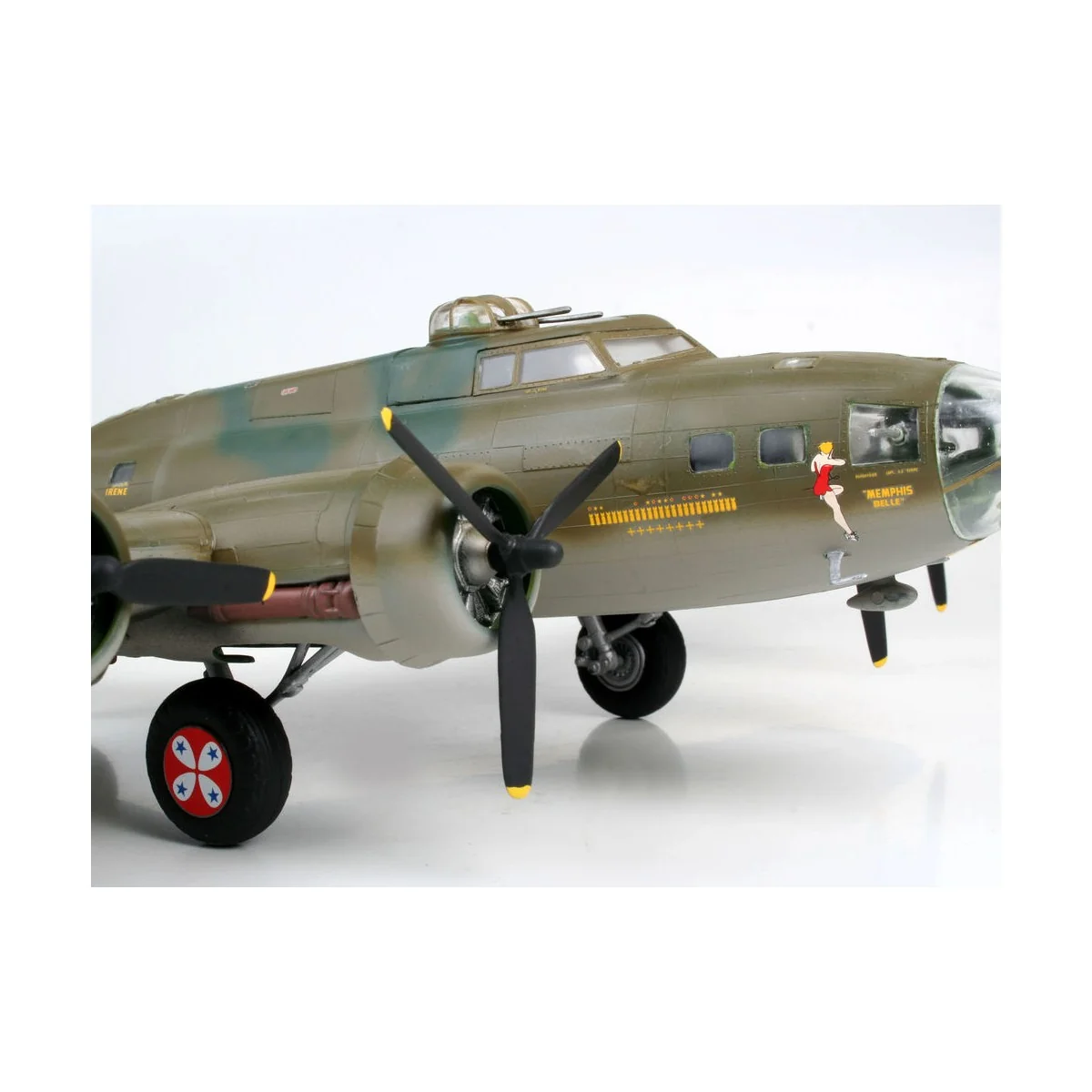 B-17F Memphis Belle, 1/48 - Revell 04297