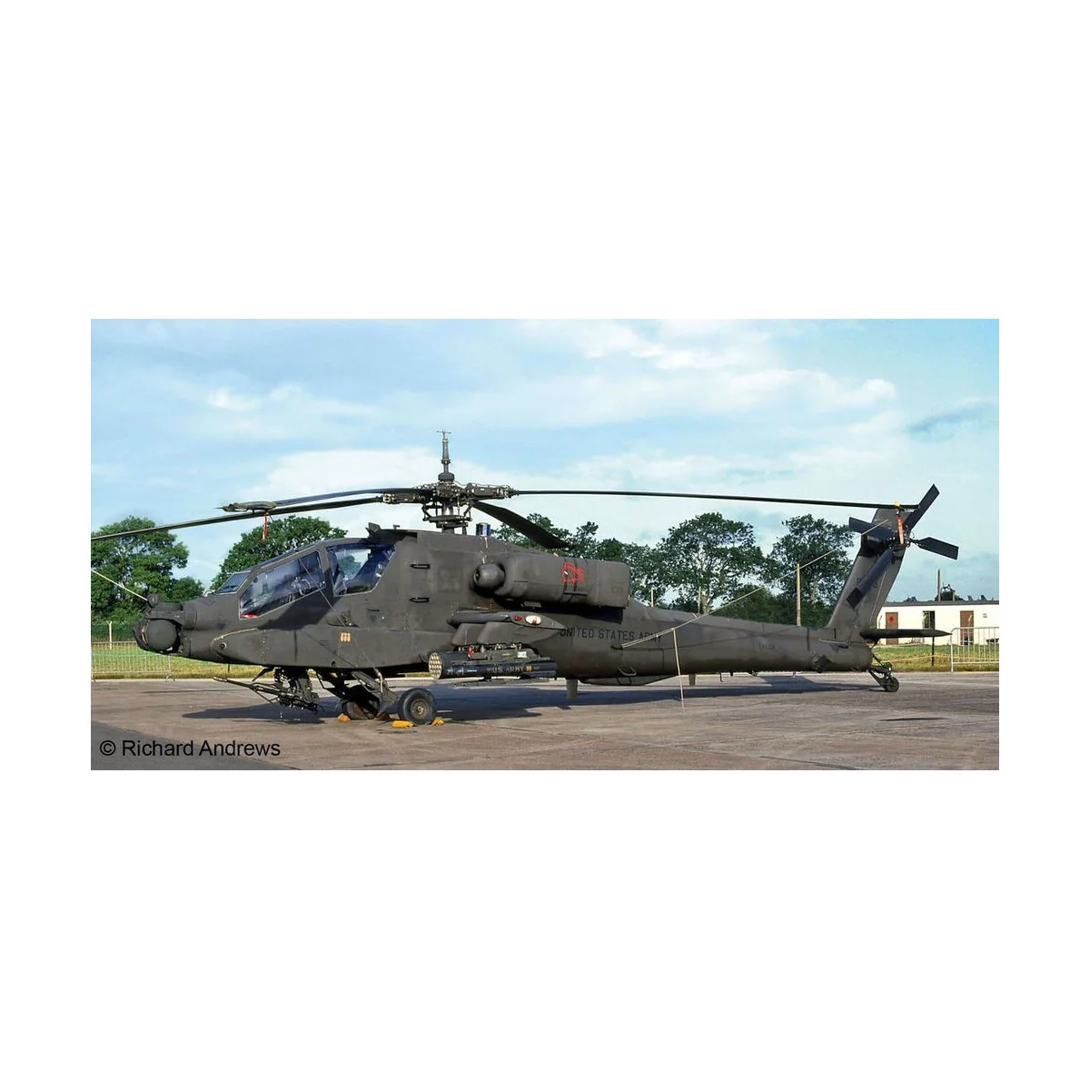 AH-64A Apache, 1/100 - Revell 04985