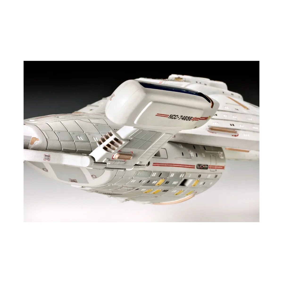 U.S.S. Voyager, 1/670 - Revell 04992