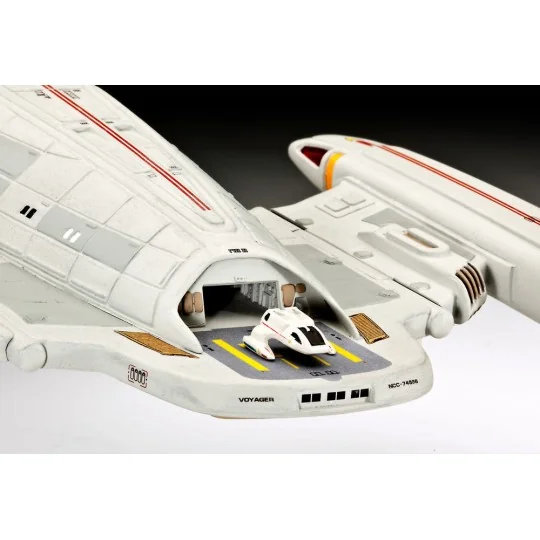 U.S.S. Voyager, 1/670 - Revell 04992