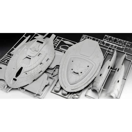 U.S.S. Voyager, 1/670 - Revell 04992