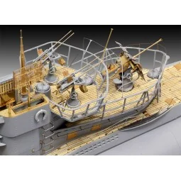 German Submarine Type VII C/41, 1/72 - Revell 05163 2