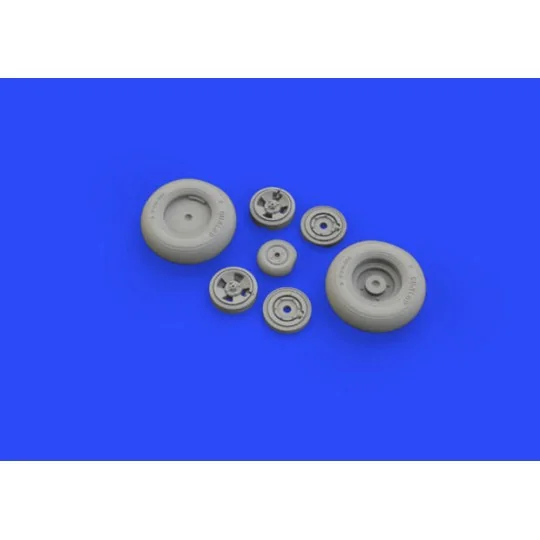 Spitfire Mk.IX wheels 4spoke w/smooth tire for Tamiya, 1/32 - Eduar...