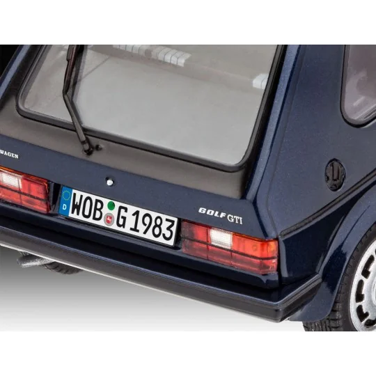 35 Years VW Golf GTI Pirelli, 1/24 - Revell 05694