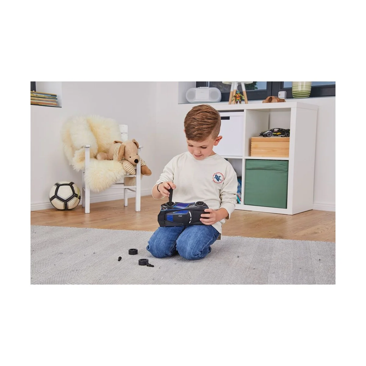 Jackson Storm Disney-Cars Auto mit Licht & Sound, 1/20 - Revell 06563