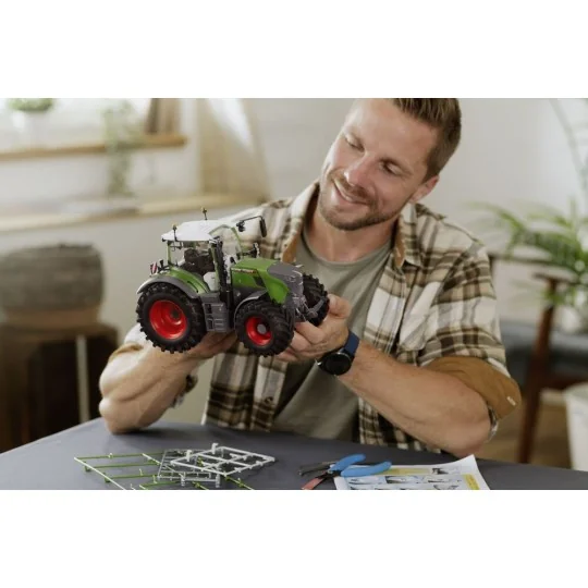 Fendt 728 Vario, 1/20 - Revell 07827