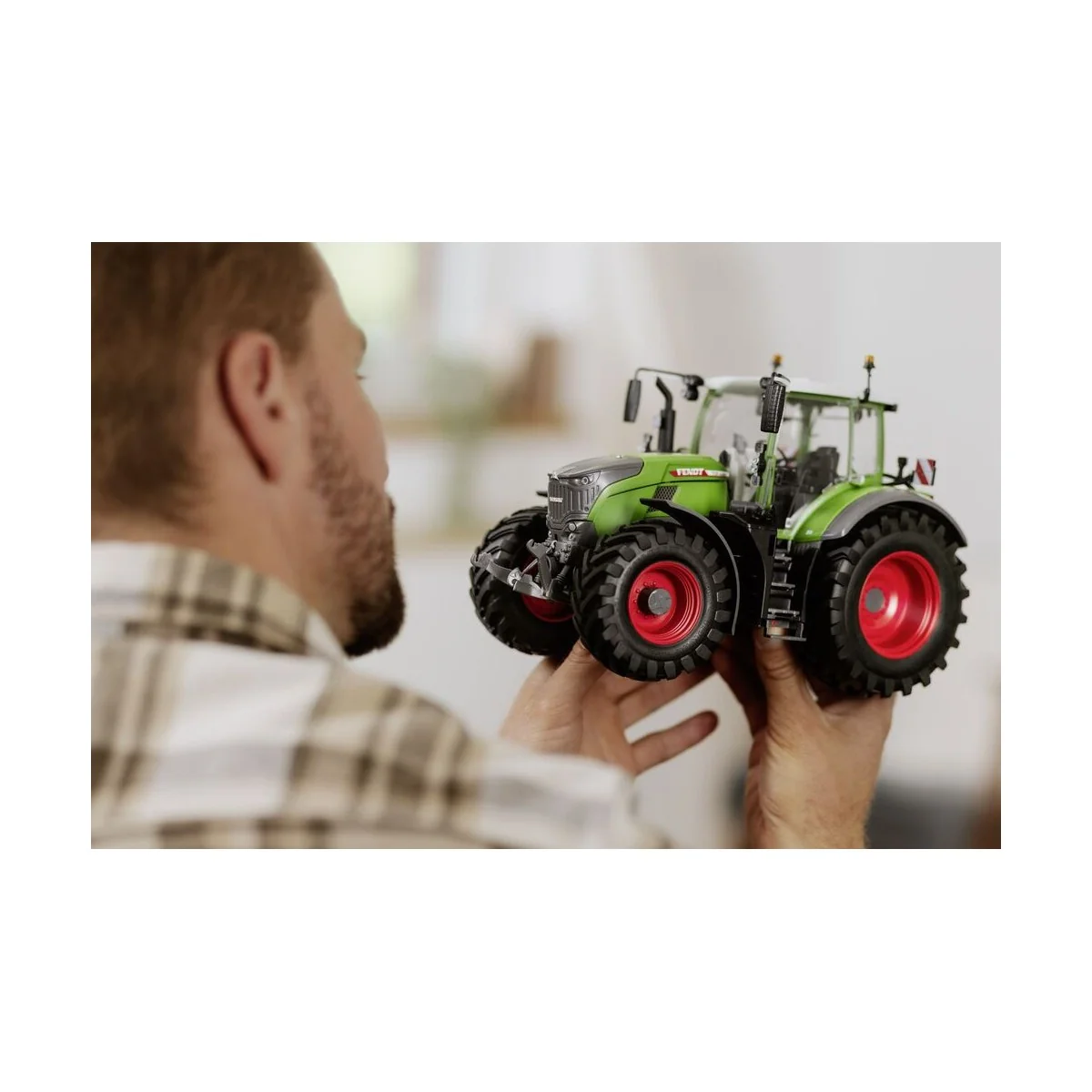 Fendt 728 Vario, 1/20 - Revell 07827
