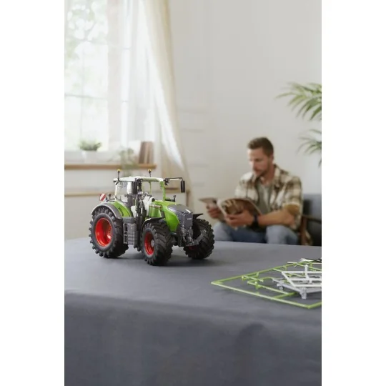 Fendt 728 Vario, 1/20 - Revell 07827