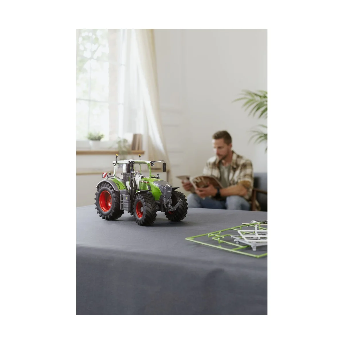 Fendt 728 Vario, 1/20 - Revell 07827