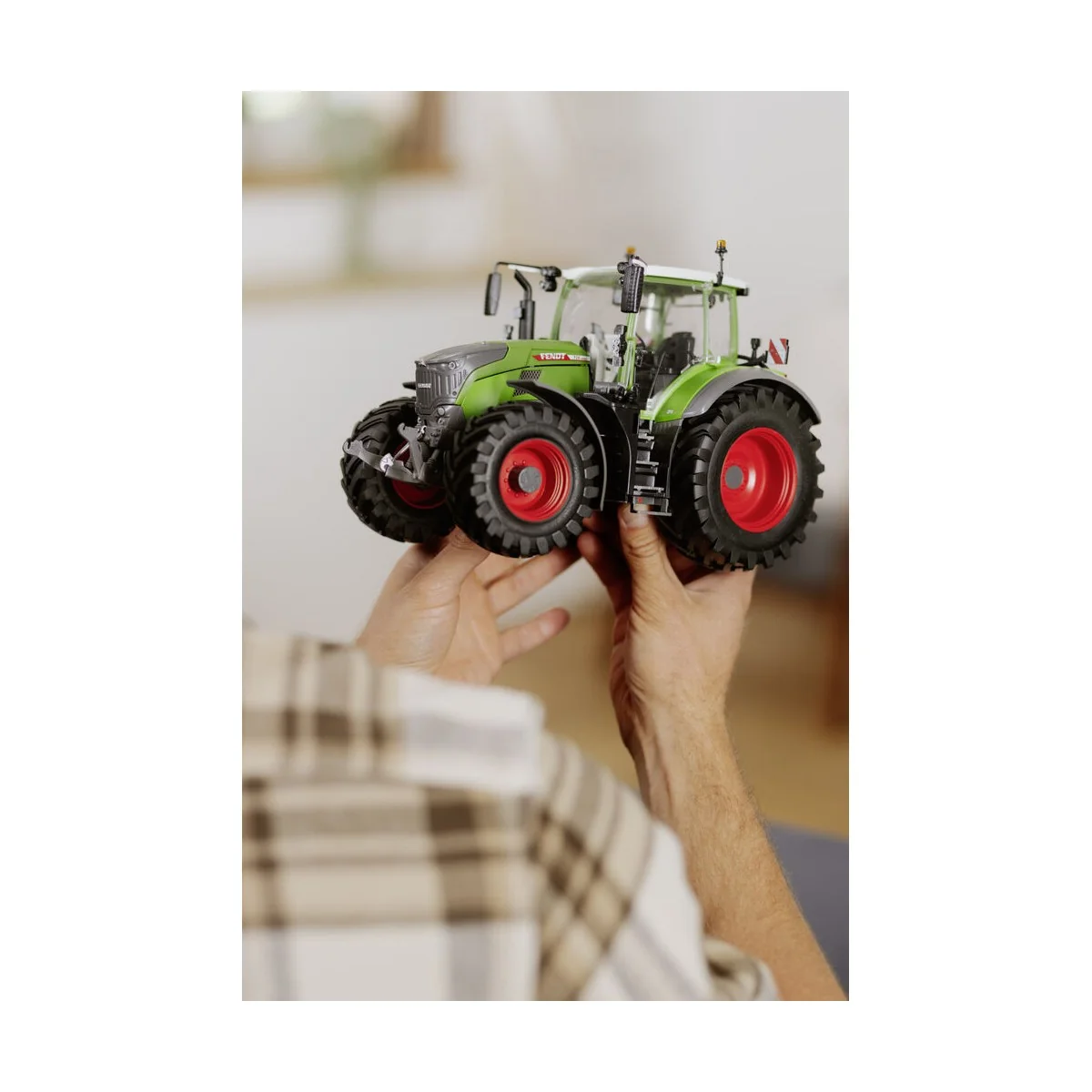 Fendt 728 Vario, 1/20 - Revell 07827