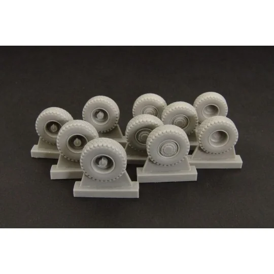 T-815-2 ARMAX baloon wheels, 1/87 - Hauler HLR87139