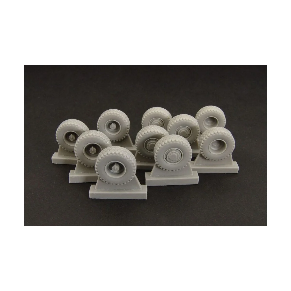 T-815-2 ARMAX baloon wheels, 1/87 - Hauler HLR87139