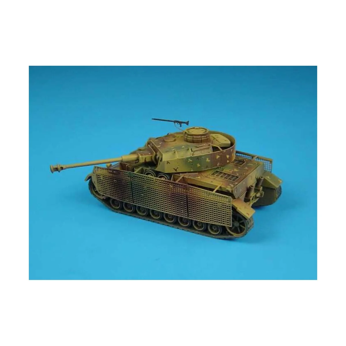 Pz IV ausf J, 1/87 - Hauler HLR87104