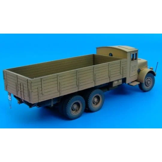 TATRA T111 einheintsfahrerhaus, 1/87 - Hauler HLR87118