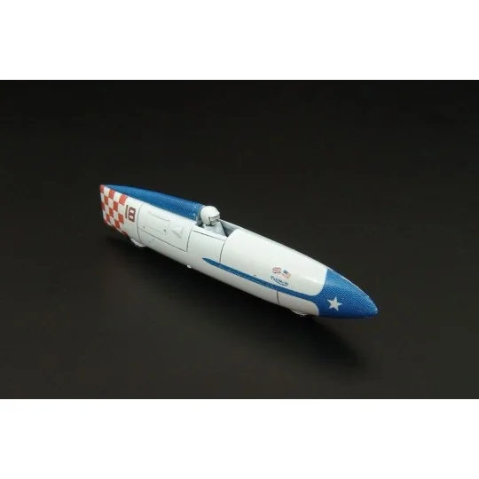 Triumph Streamliner, 1/87 - Hauler HLR87176