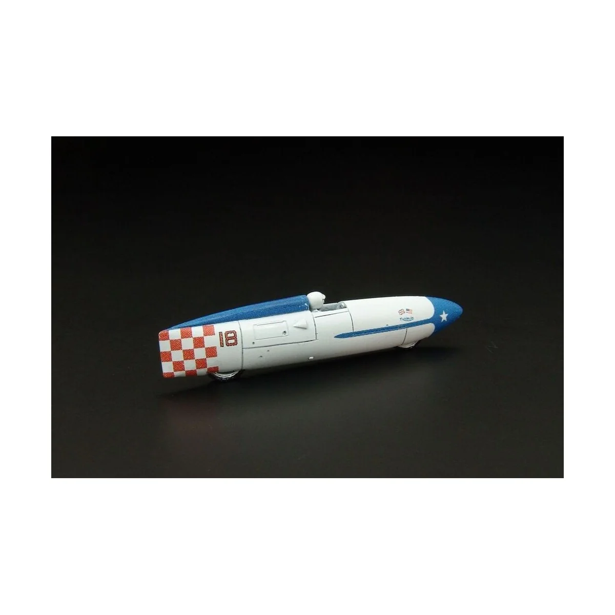 Triumph Streamliner, 1/87 - Hauler HLR87176