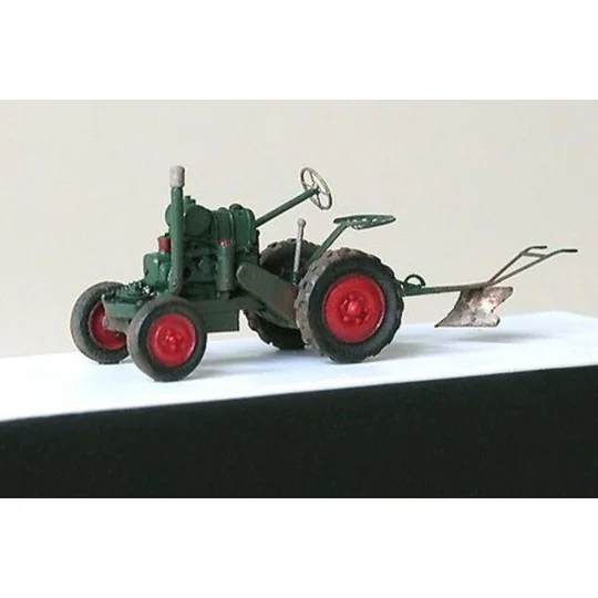Tractor Svoboda with plow year1937, 1/120 - Hauler HTT120057