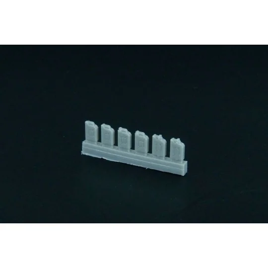 Fuel cans, 1/120 - Hauler HTT120071