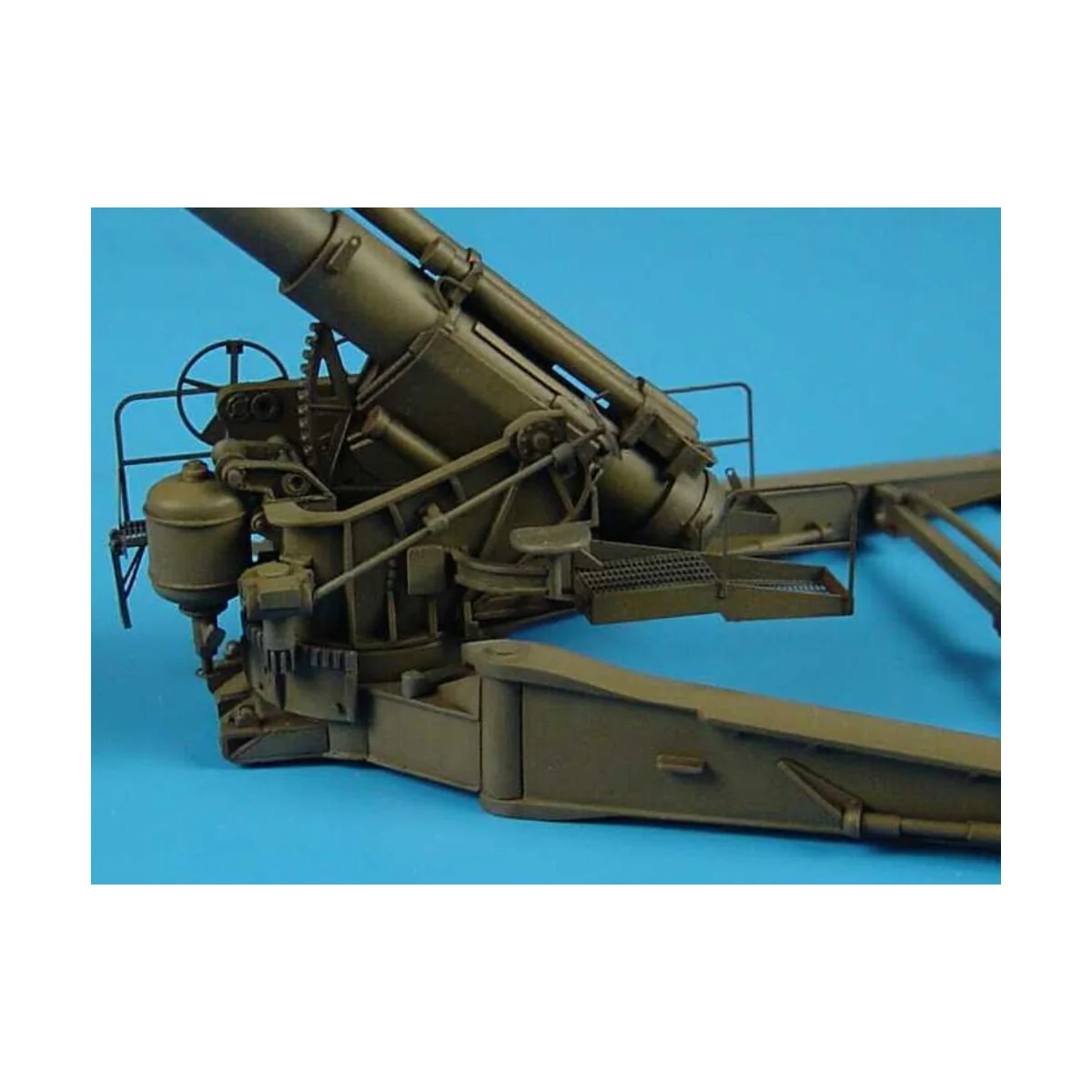 M1 240mm howitzer IN FIRE POSITION, 1/72 - Hauler HLP72006