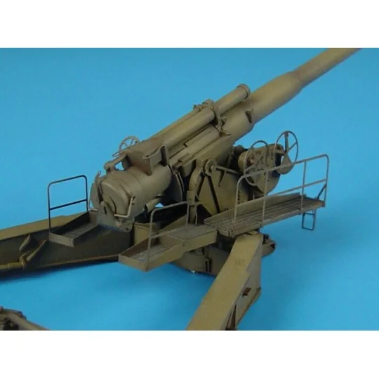 M1 8inch gun IN FIRE POSITION, 1/72 - Hauler HLP72007