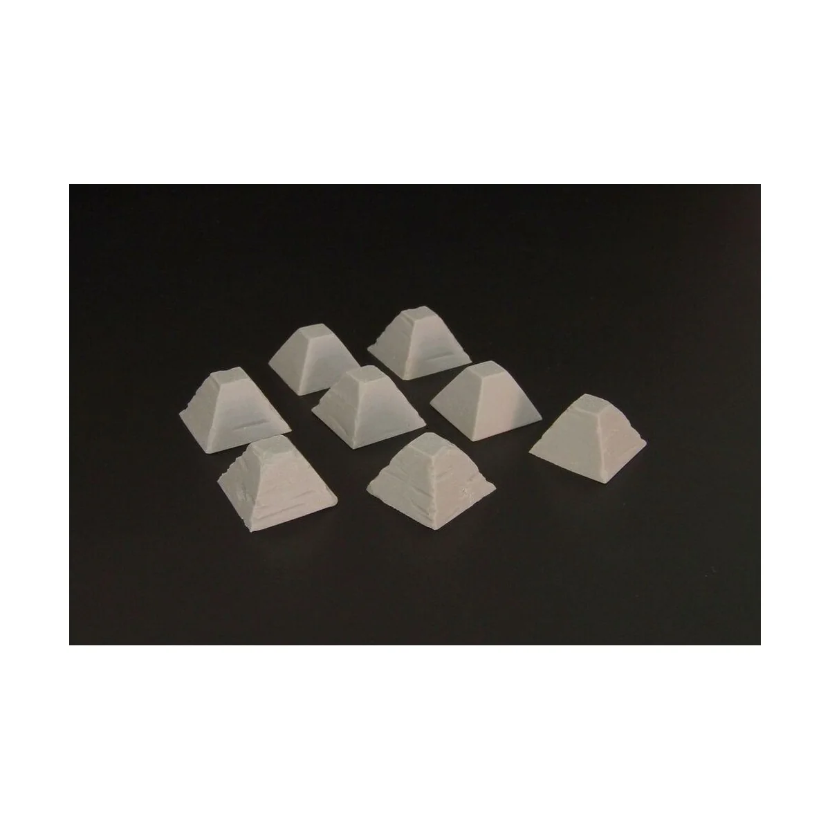 Dragon’s Teeth tank traps, 1/72 - Hauler HLH72052