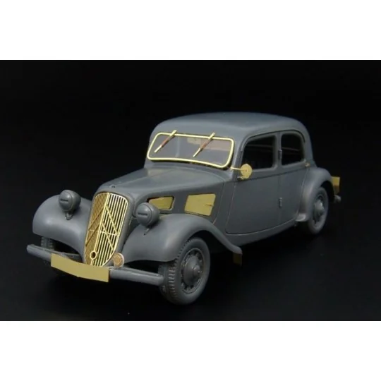 CITROEN 11CV, 1/48 - Hauler HLX48038