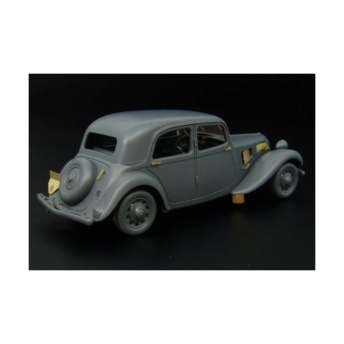 CITROEN 11CV, 1/48 - Hauler HLX48038