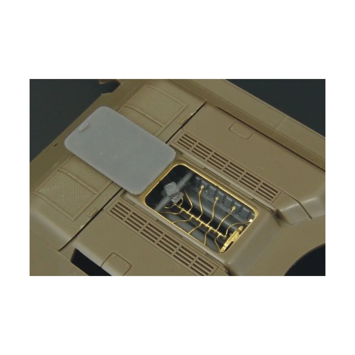 T-34- SU-122 engine set, 1/48 - Hauler HLX48115