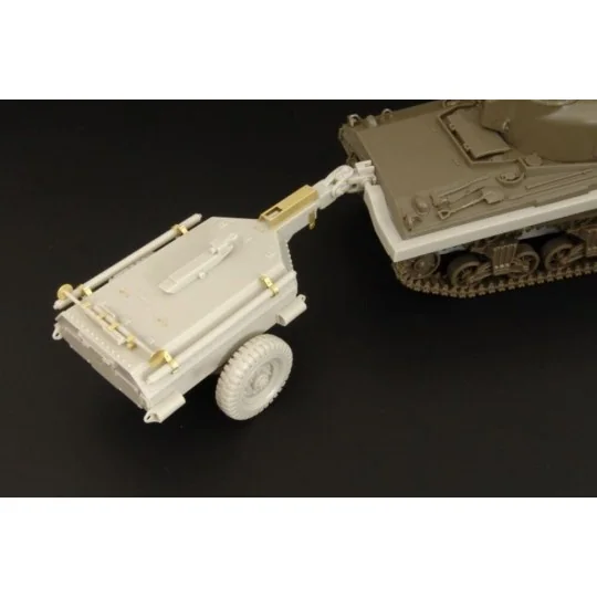 Crocodile M4 Sherman, 1/48 - Hauler HLX48166