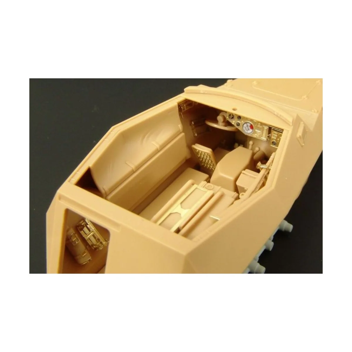 Sd Kfz 250-3 INTERIOR, 1/48 - Hauler HLX48236