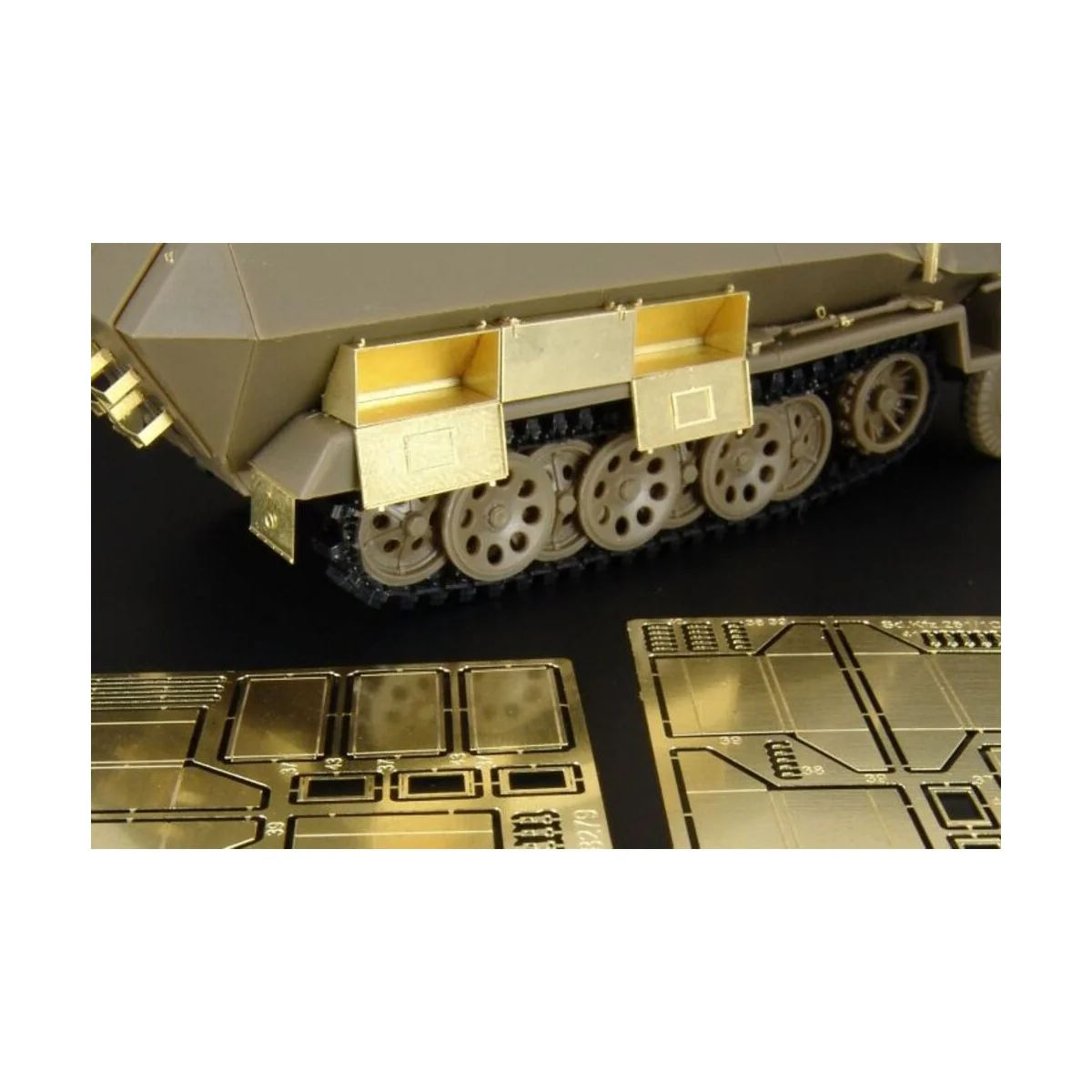 Sd Kfz 251-1 ausf C KISTEN (AFV), 1/48 - Hauler HLX48279