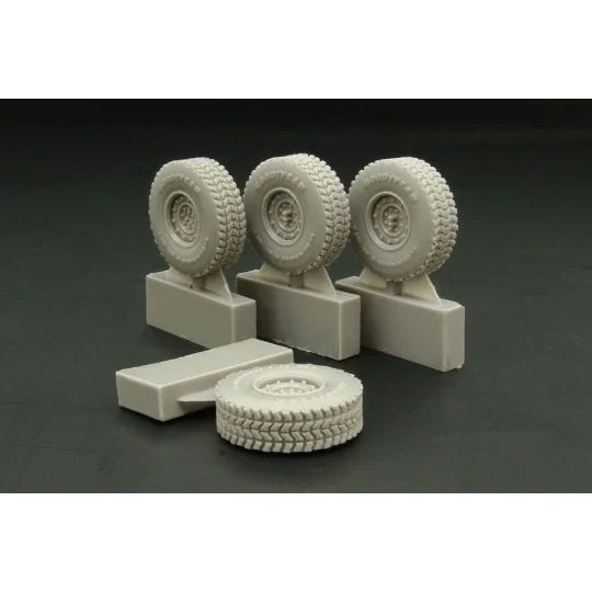 HMMWVE (Hummer) aggressive pattern wheels, 1/48 - Hauler HLX48301