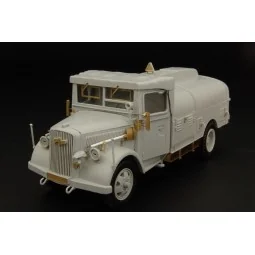 Opel Blitz Tankwagen, 1/48 - Hauler HLX48308