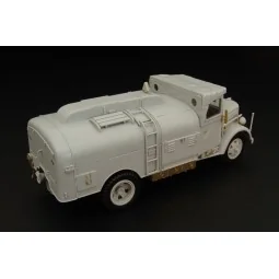 Opel Blitz Tankwagen, 1/48 - Hauler HLX48308 2