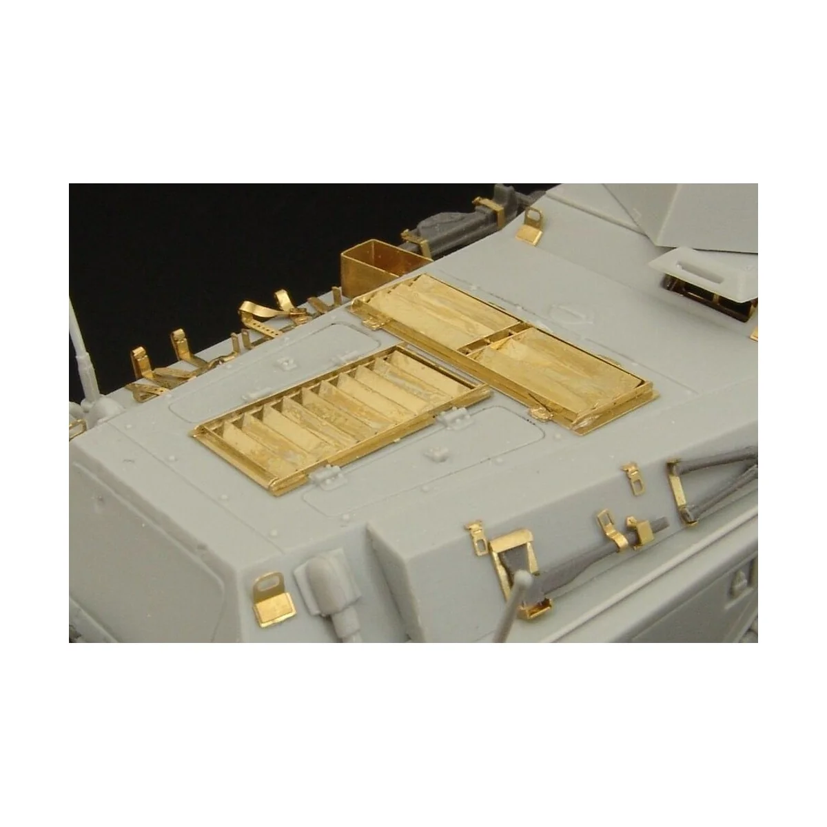 Sd Kfz 234-2 Puma engine grills, 1/48 - Hauler HLX48310