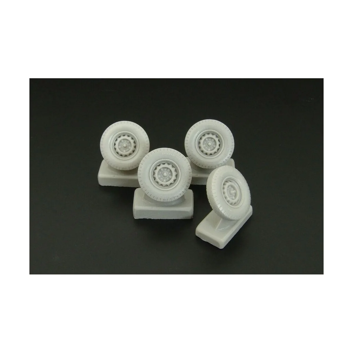 Wheels for GAZ family (ACE), 1/48 - Hauler HLX48356
