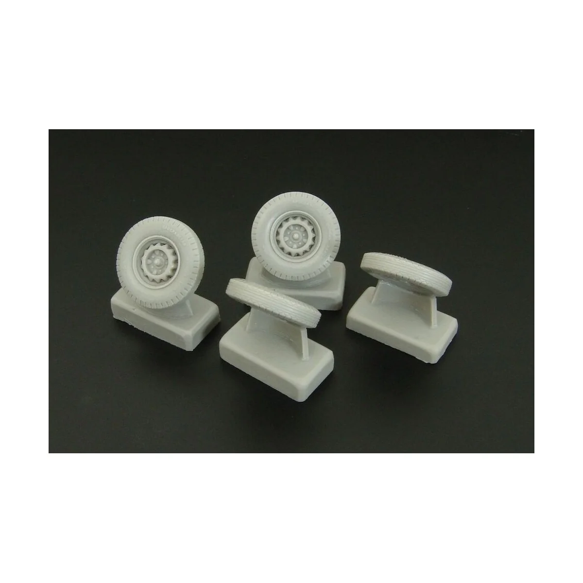 Wheels for GAZ family (ACE), 1/48 - Hauler HLX48356