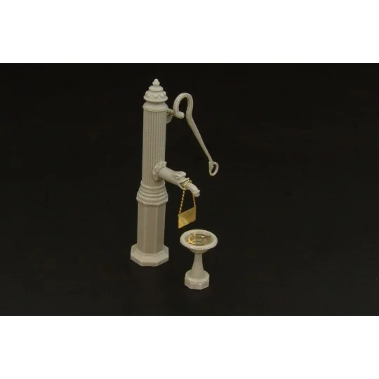 City water pump, 1/48 - Hauler HLF48013
