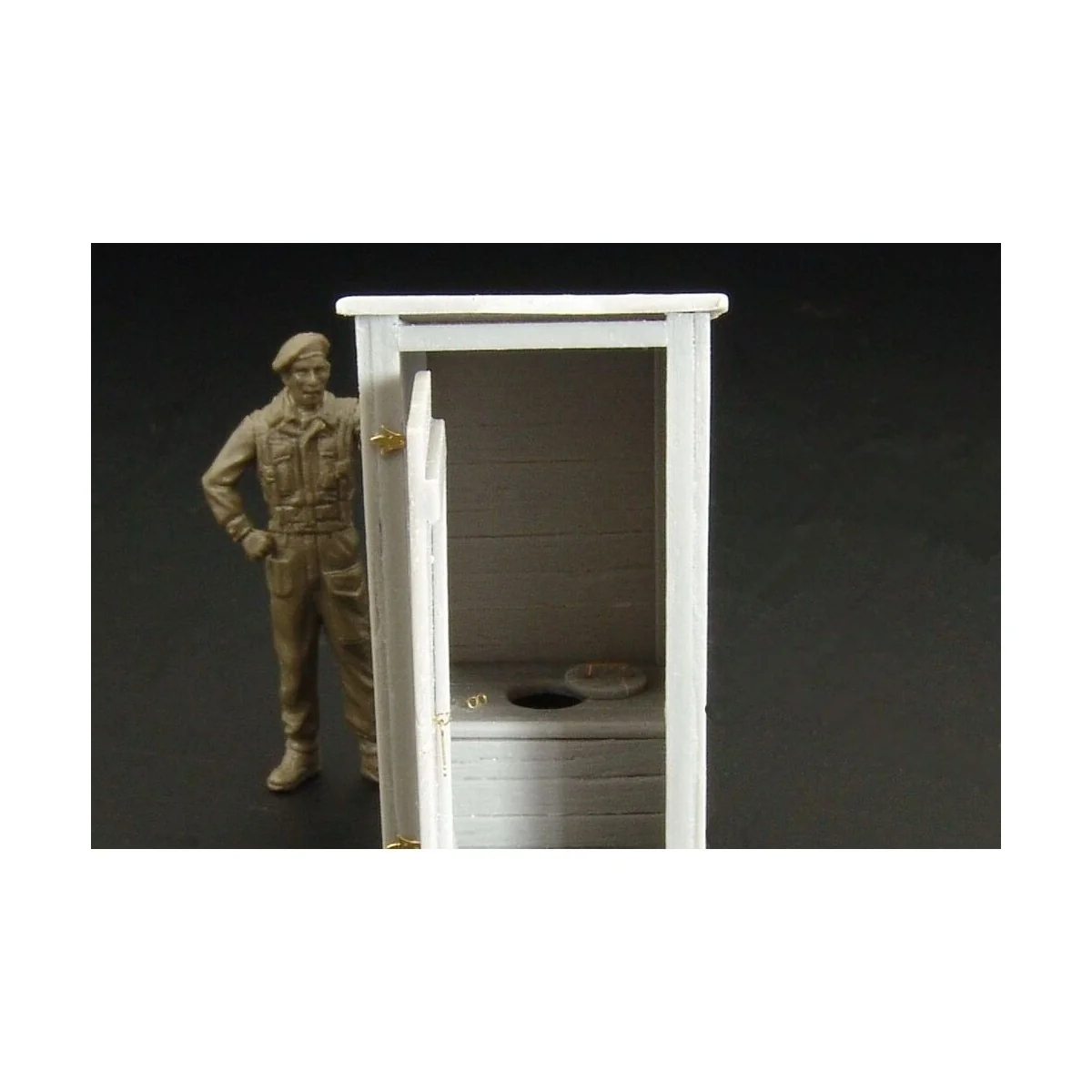 Latrine, 1/48 - Hauler HLF48015