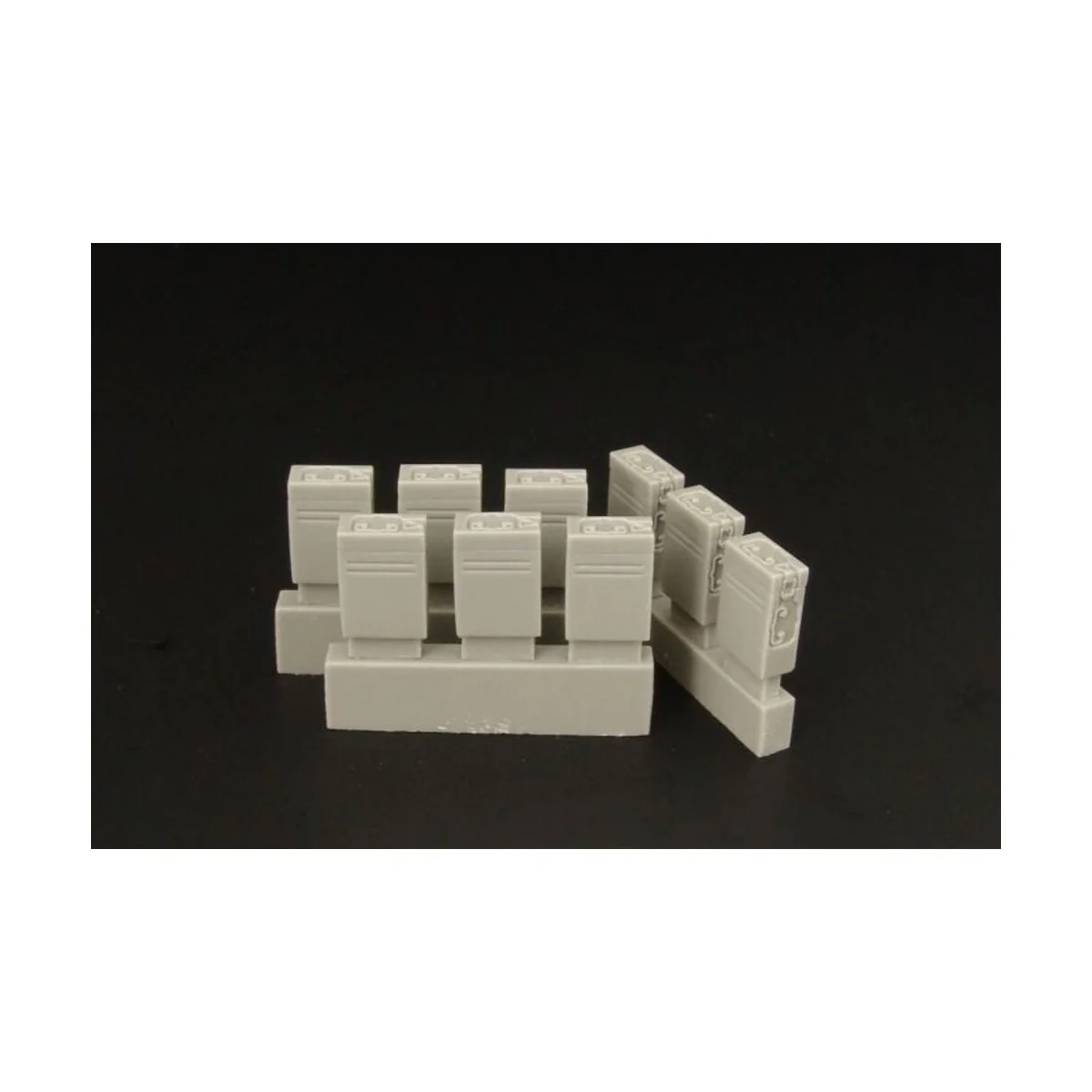 2cm FLAK ammo boxes, 1/35 - Hauler HLC35003